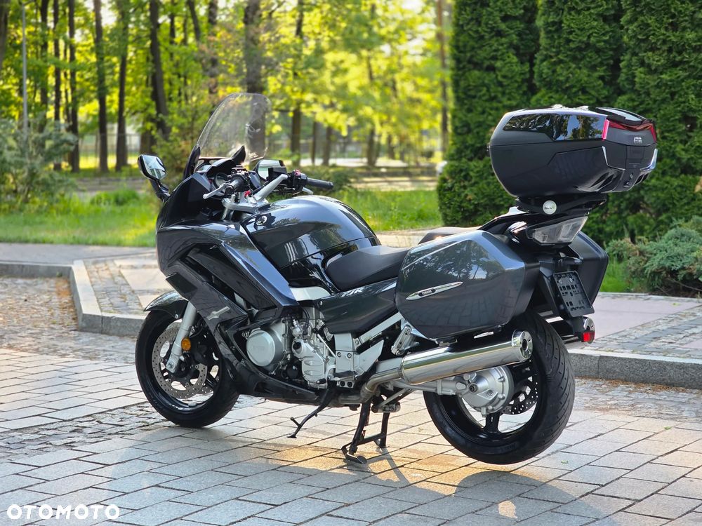 Yamaha FJR - 6