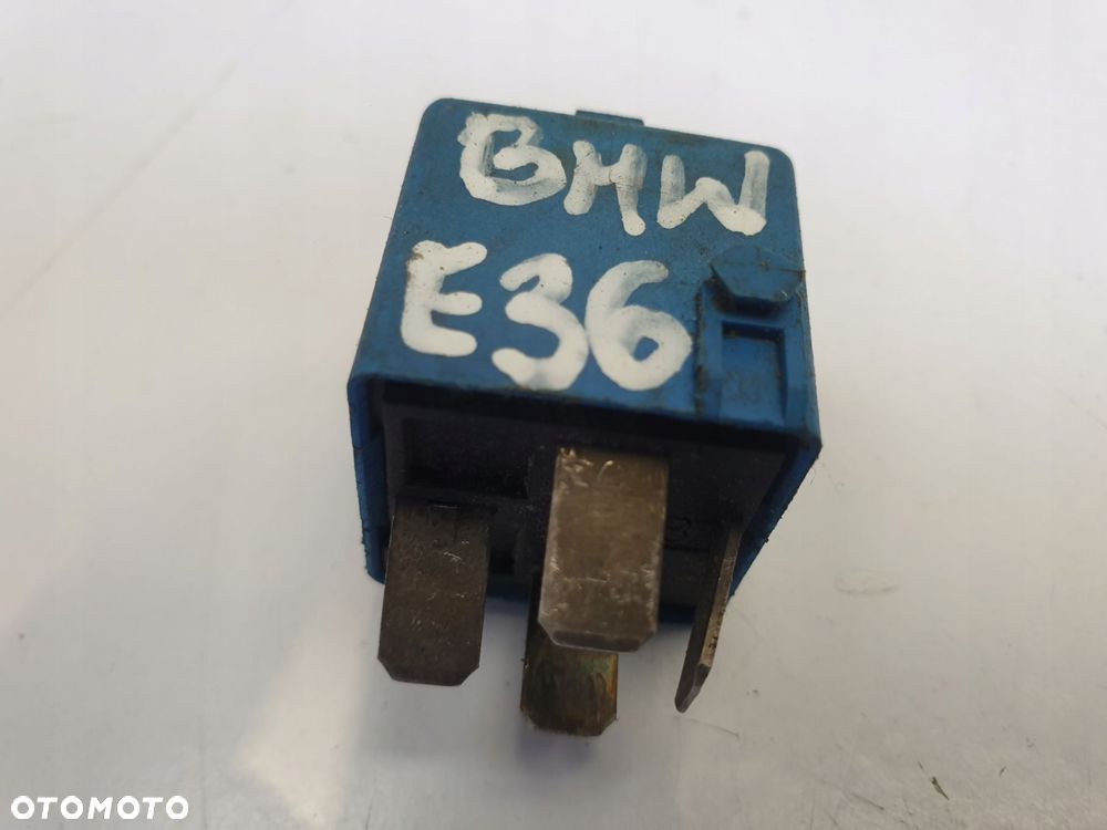 BMW E36 PRZEKAŹNIK 1735424 - 1