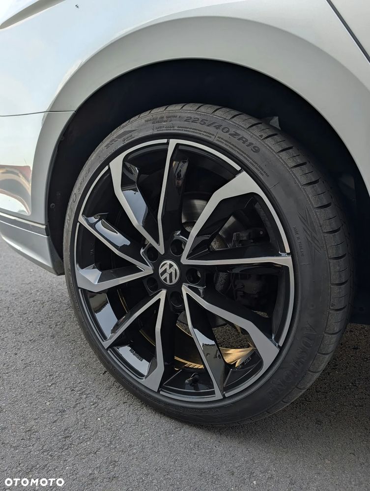 Volkswagen Passat 2.0 TDI (BlueMotion Technology) Highline - 11