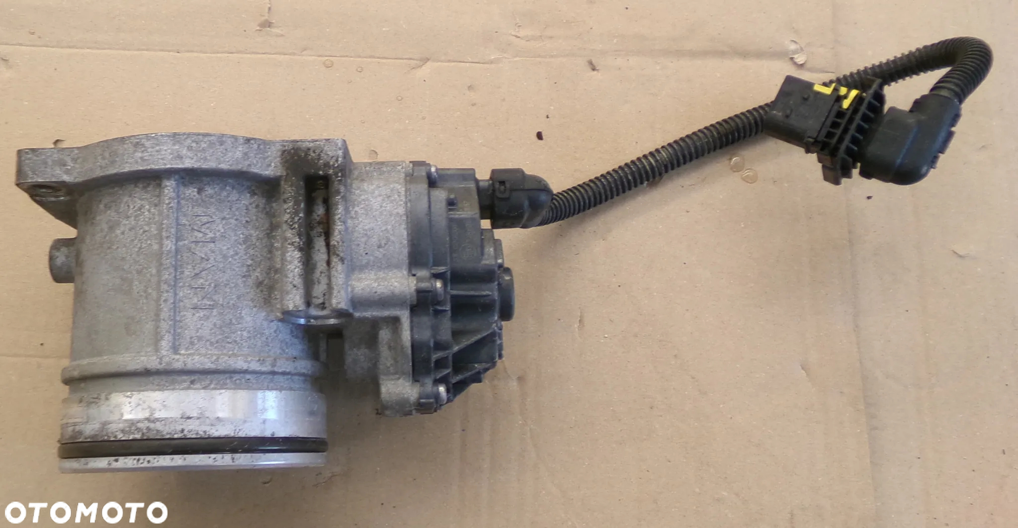 PRZEPUSTNICA POWIETRZA SPALIN KLAPA MAN TGX TGS EURO 6  51094137018 - 2