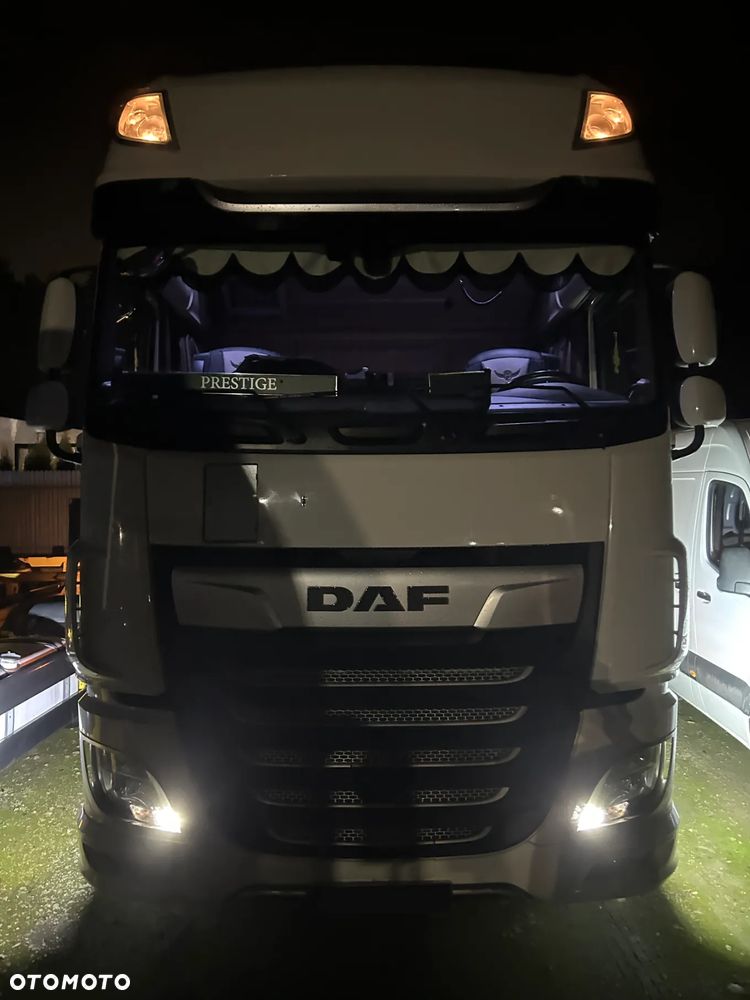 DAF XF 106 530 KM RETARDER 6x2 / 3 OSIOWY / NOWY TACHOGRAF / ORYGINALNY PRZEBIEG 525 TYS. KM / POLSKI SALON / 3 OŚKA / LAMPY LED / 2019 ROK !! - 38