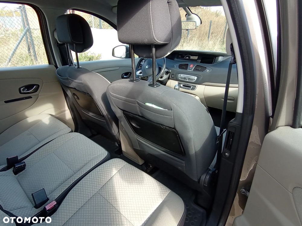 Renault Scenic - 11