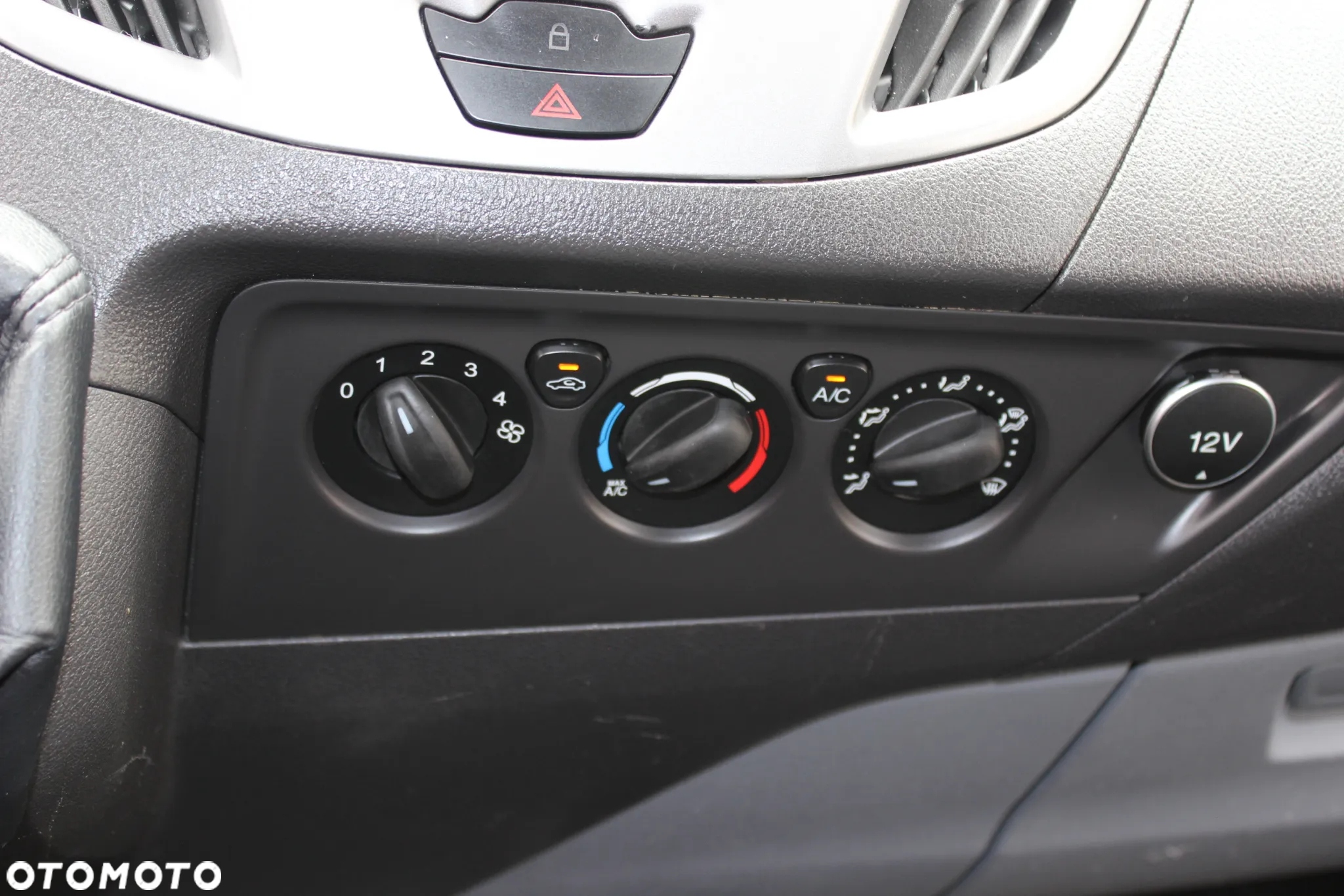 Ford TRANSIT CUSTOM L2H1 - 17