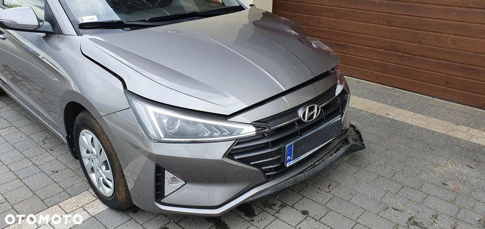 Hyundai Elantra - 15