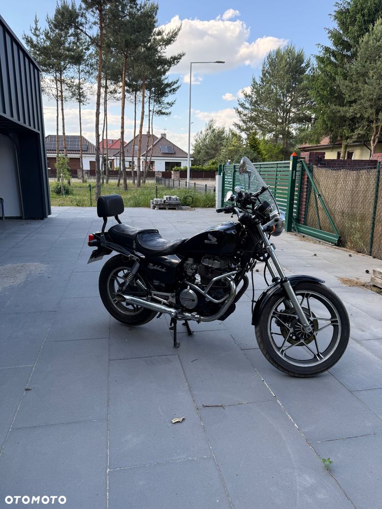Honda Nighthawk - 1