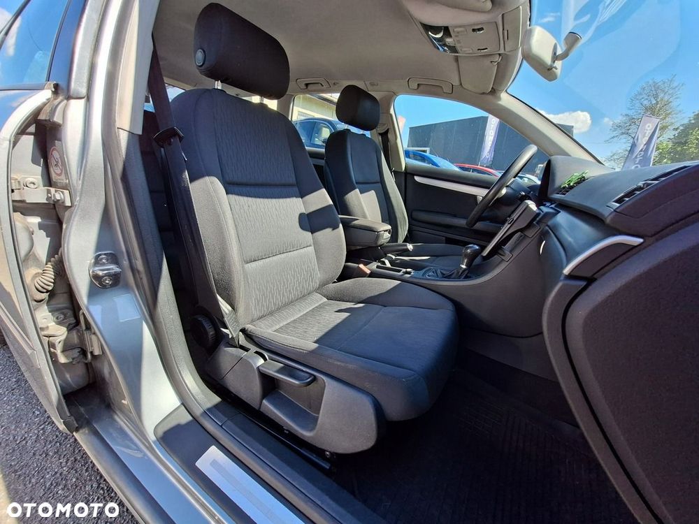 Audi A4 Avant 2.0 TDI - 22