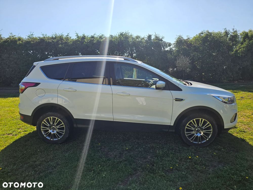 Ford Kuga 1.5 EcoBoost FWD Titanium ASS GPF - 4
