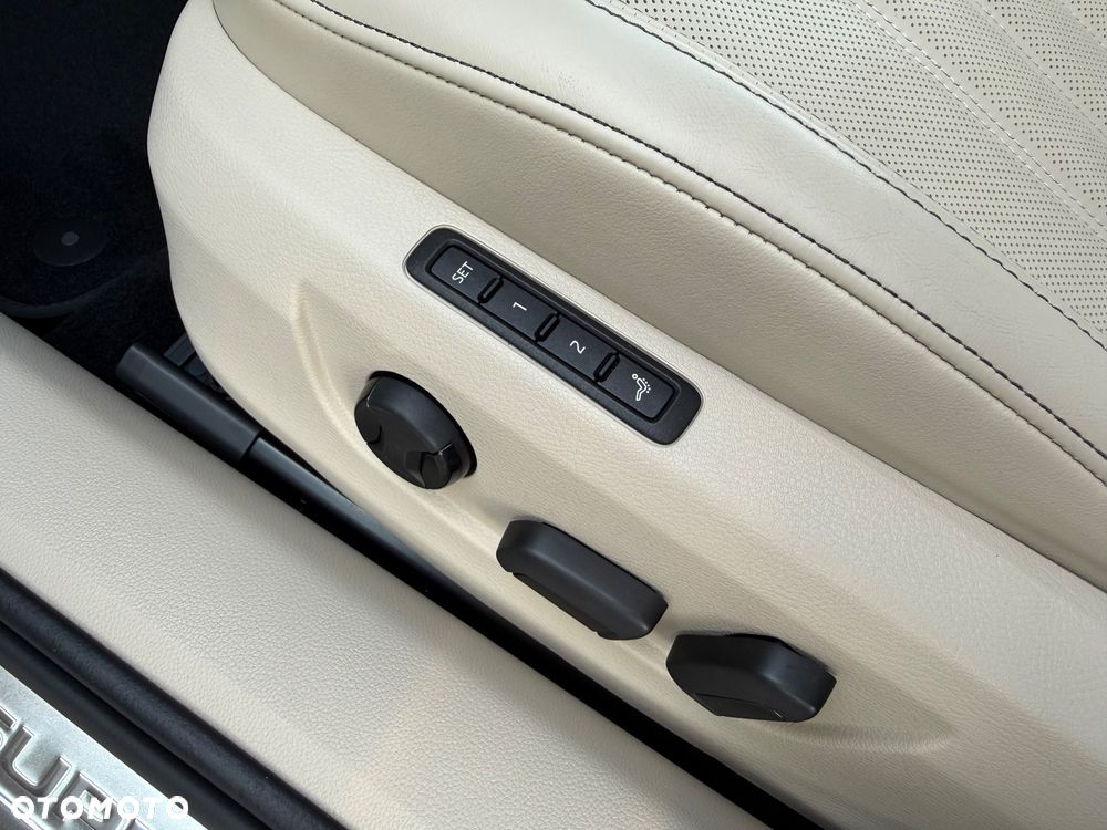Skoda Superb 2.0 TDI DSG Style - 32