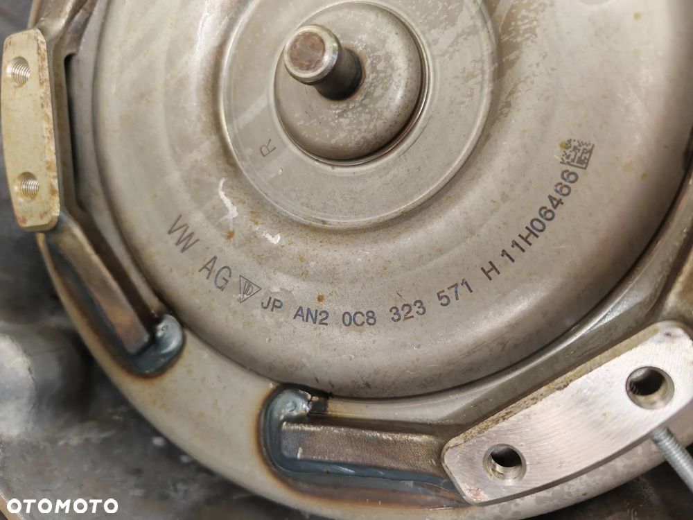 PORSCHE CAYENNE II 10-17R SKRZYNIA BIEGOW NAD 3.0 TDI KOMPLETNA ZE SPRZEGLEM AISIN 0C8300037H 0C8300037 TR-81SD AUTOMAT 8 BIEGOW - 2