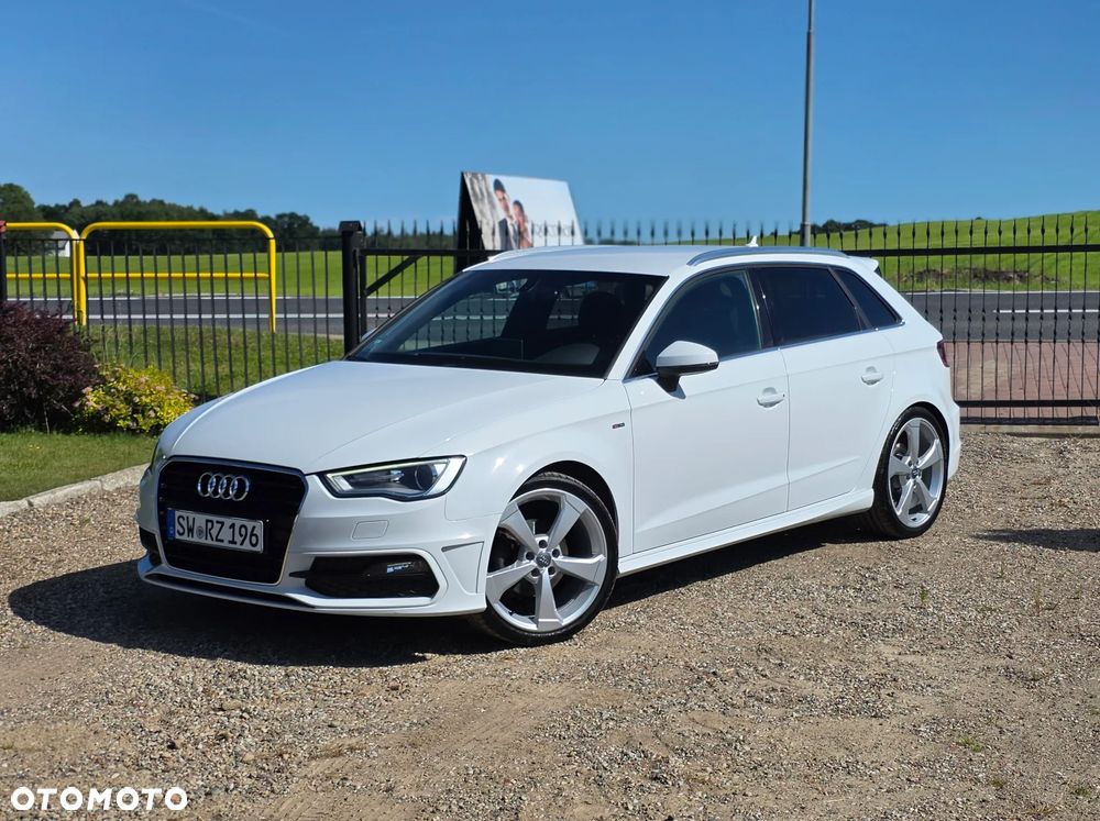 Audi A3 Sportback 2.0 TDI S line Sportpaket - 4