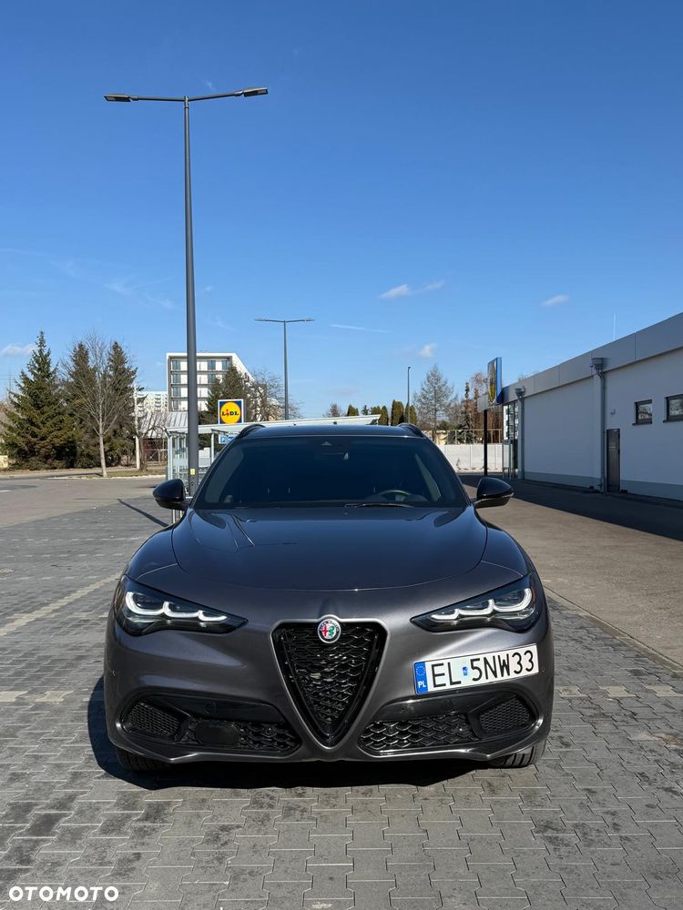Alfa Romeo Stelvio 2.0 Turbo 16V AT8-Q4 Ti - 1