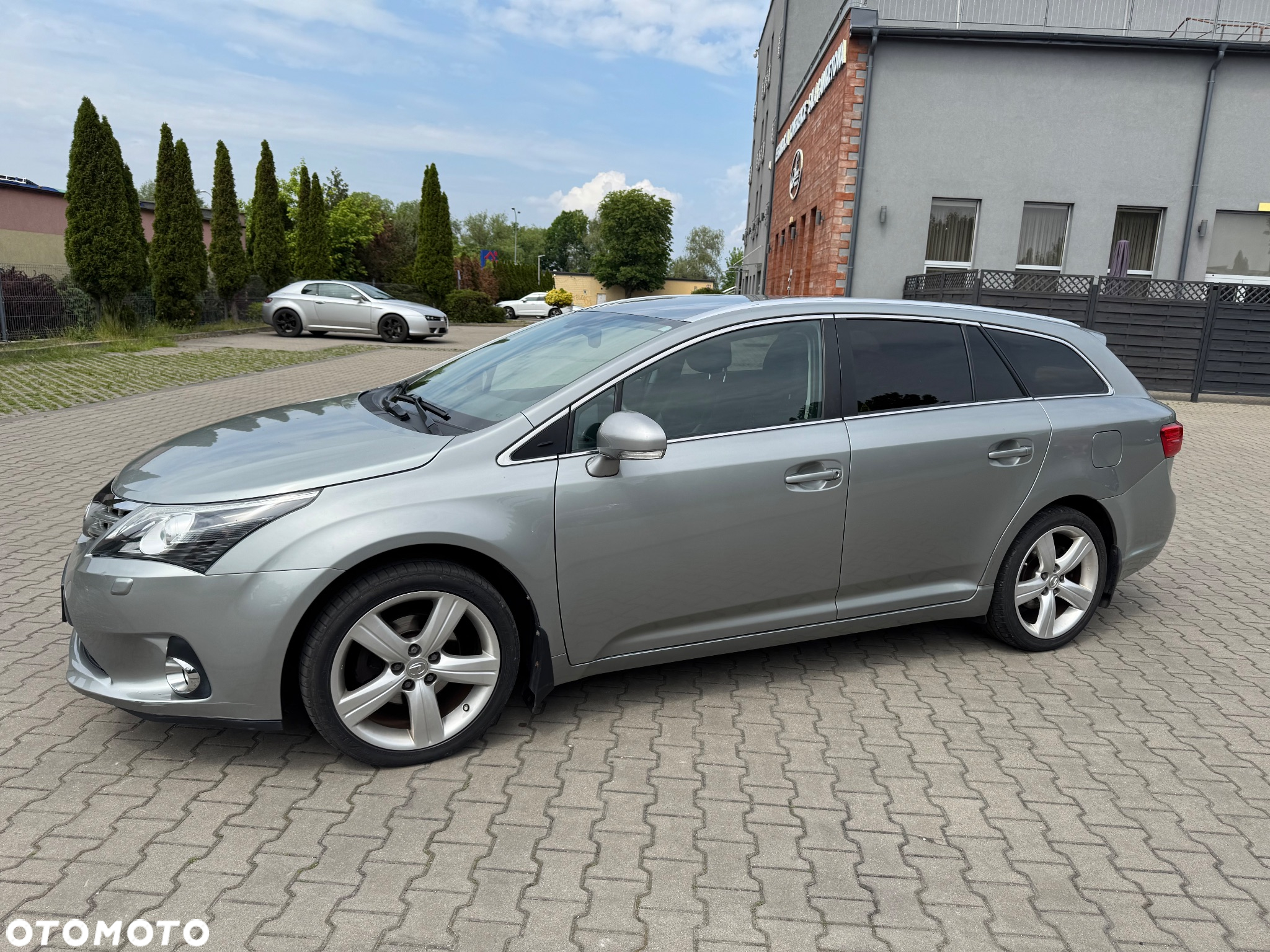 Toyota Avensis 1.8 Premium - 6