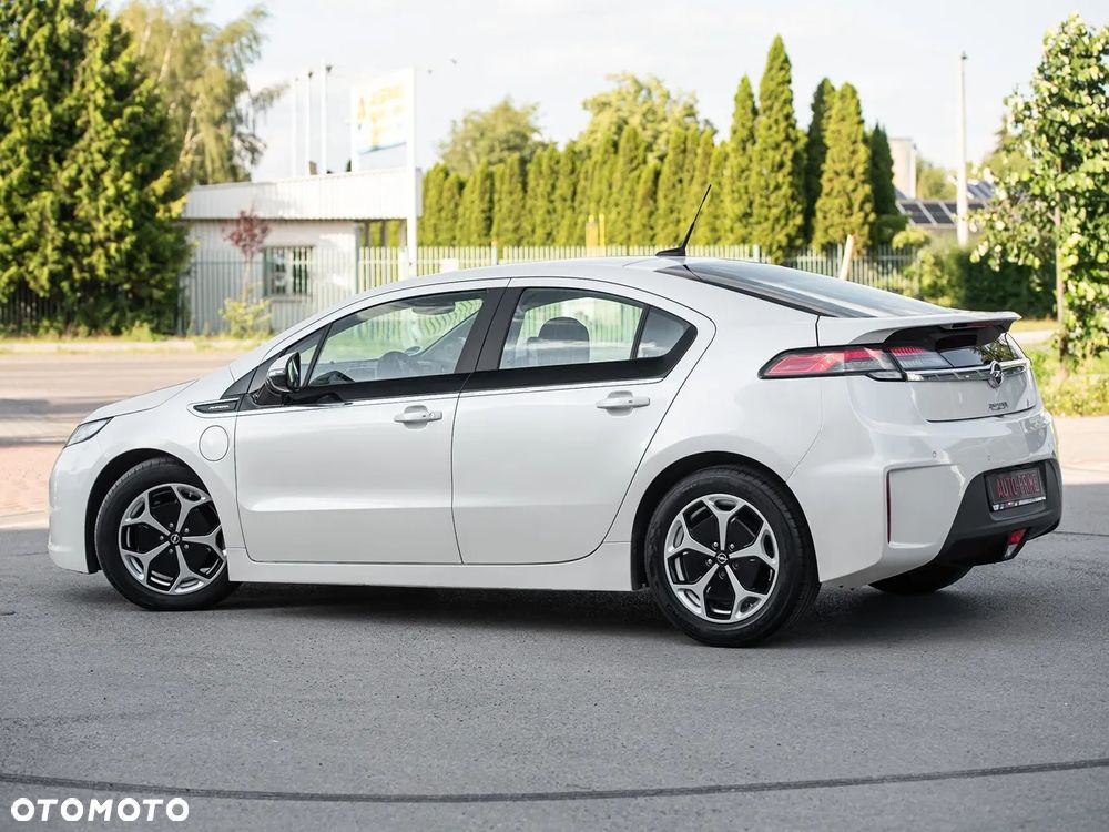 Opel Ampera - 10