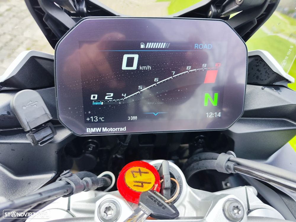 BMW F 900 XR - 12