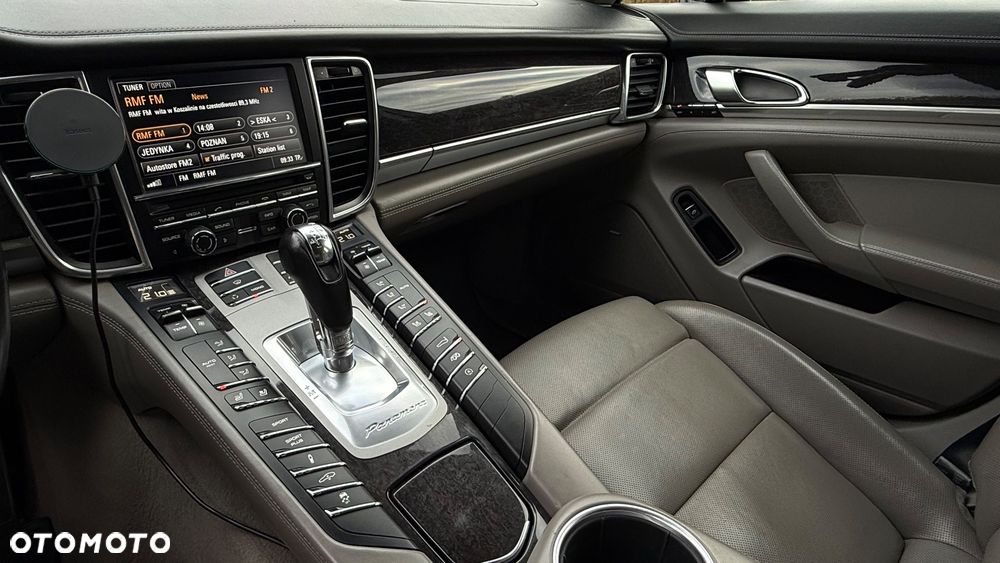 Porsche Panamera 4S - 16