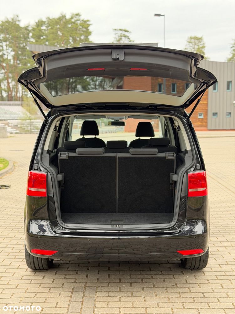 Volkswagen Touran 2.0 TDI Highline - 9