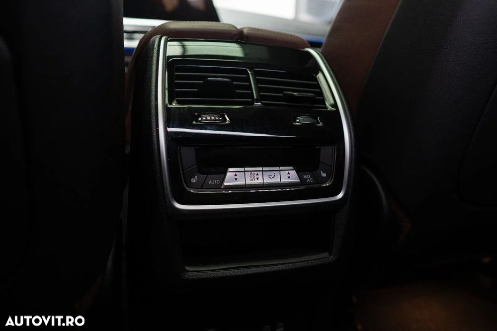 BMW X7 M50i - 32