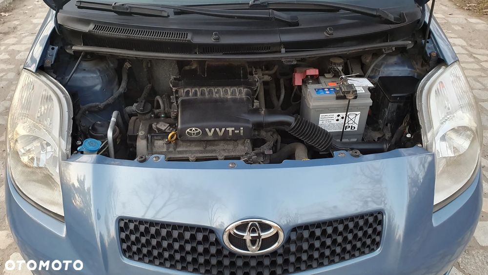 Toyota Yaris 1.3 Luna Premium - 9