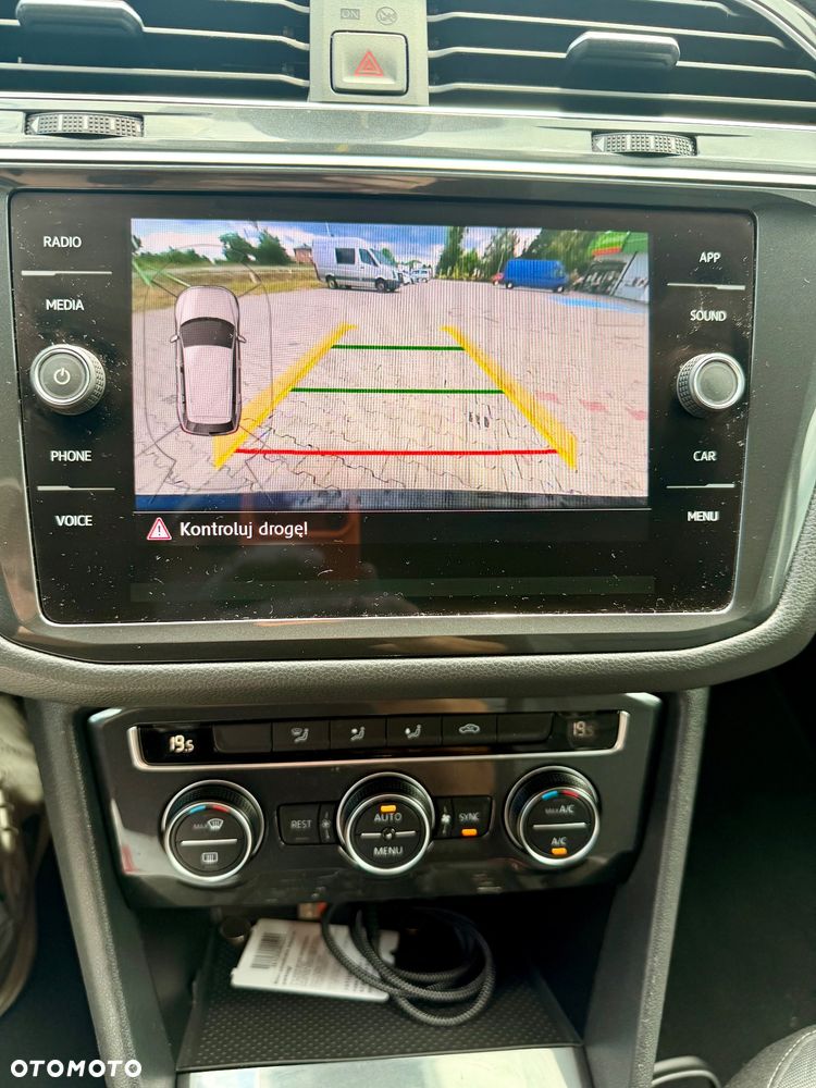 Volkswagen Tiguan 2.0 TDI SCR DSG R-Line - 11
