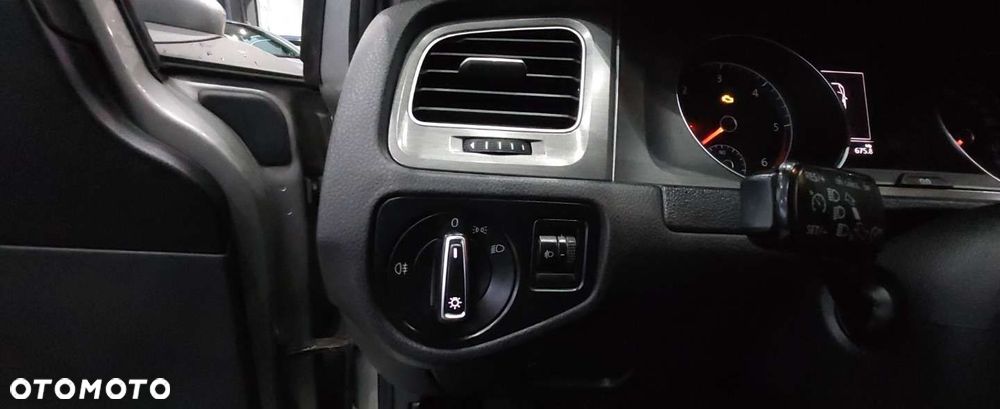 Volkswagen Golf - 25