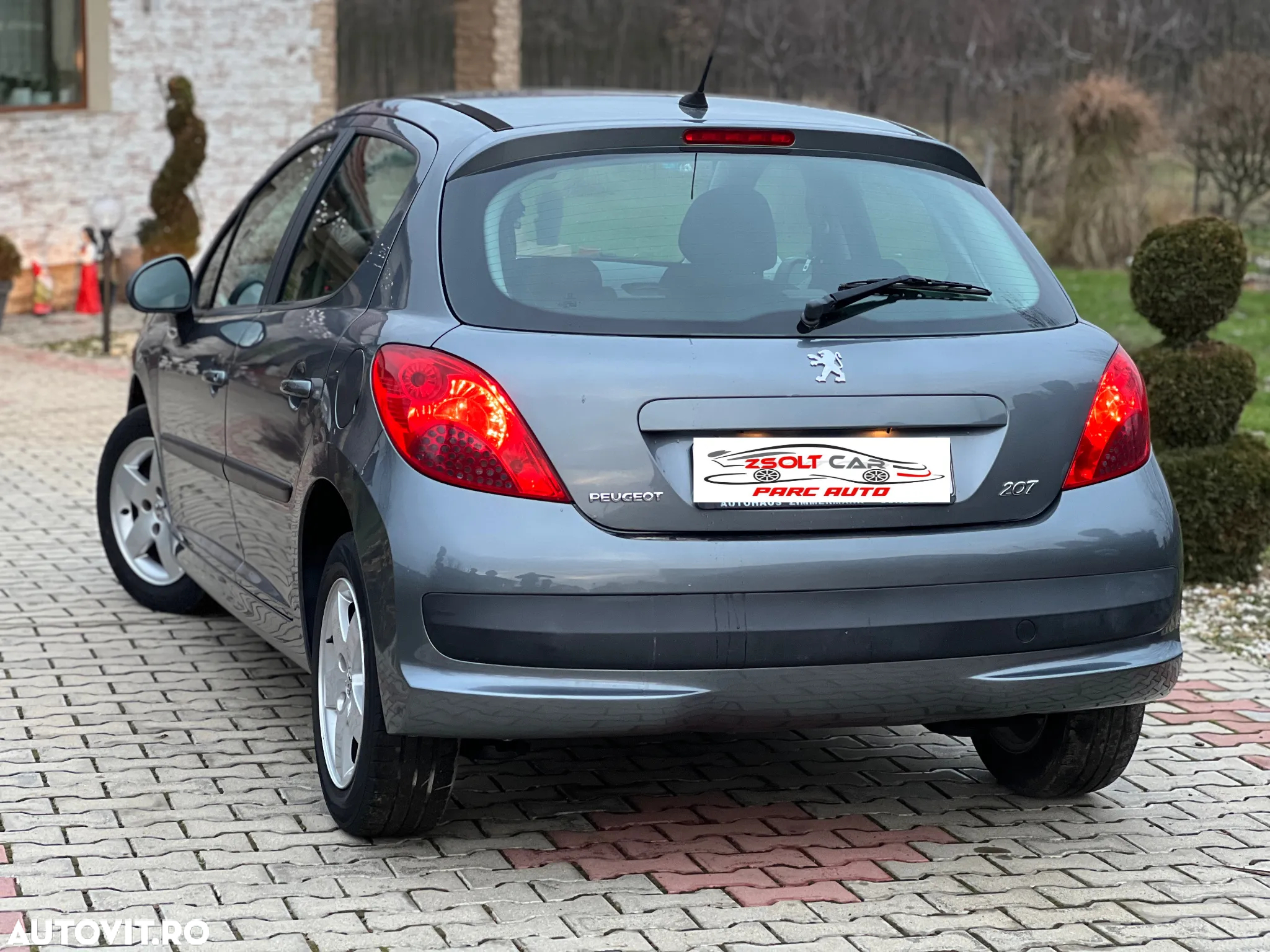 Peugeot 207 1.4 E Premium - 4