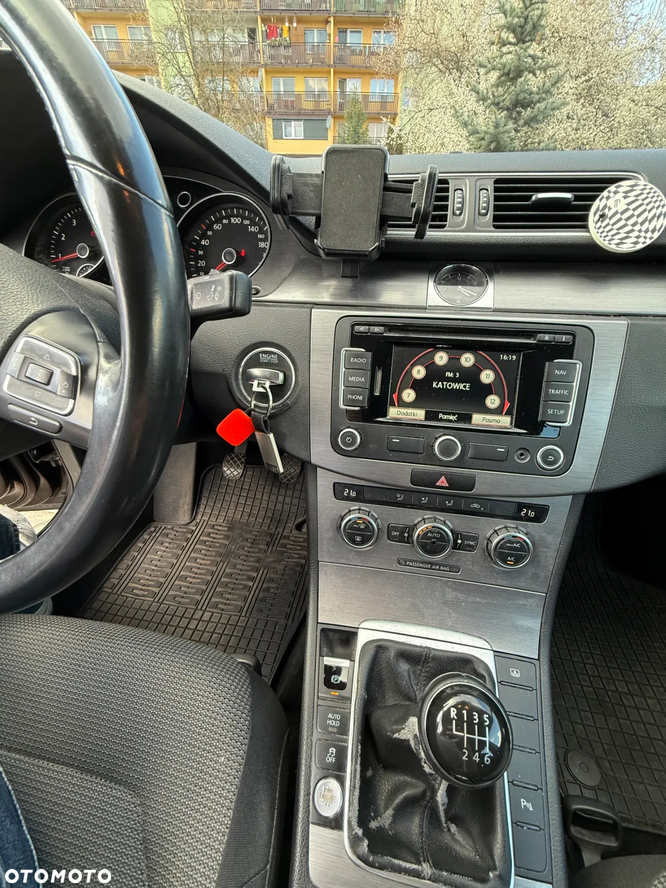 Volkswagen Passat - 17