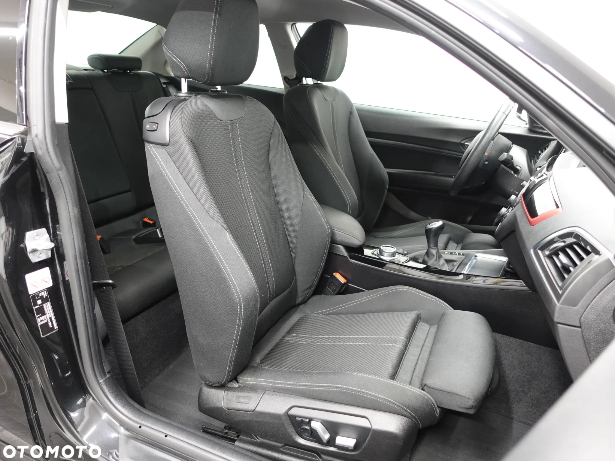 BMW Seria 2 218i Coupe Sport Line - 29