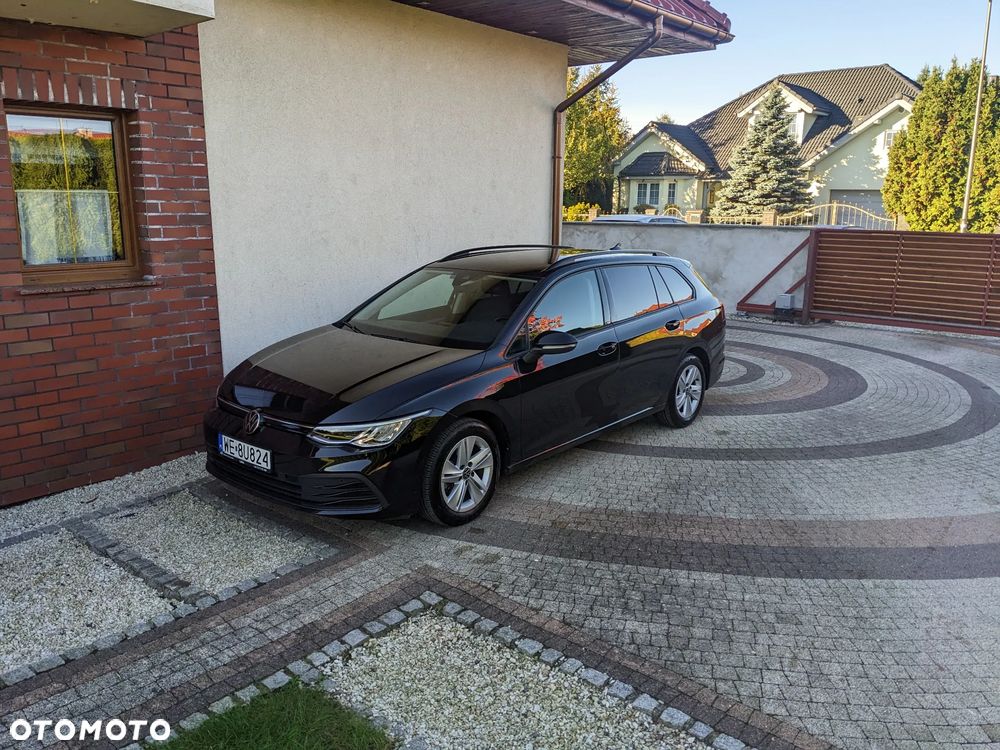 Volkswagen Golf - 1