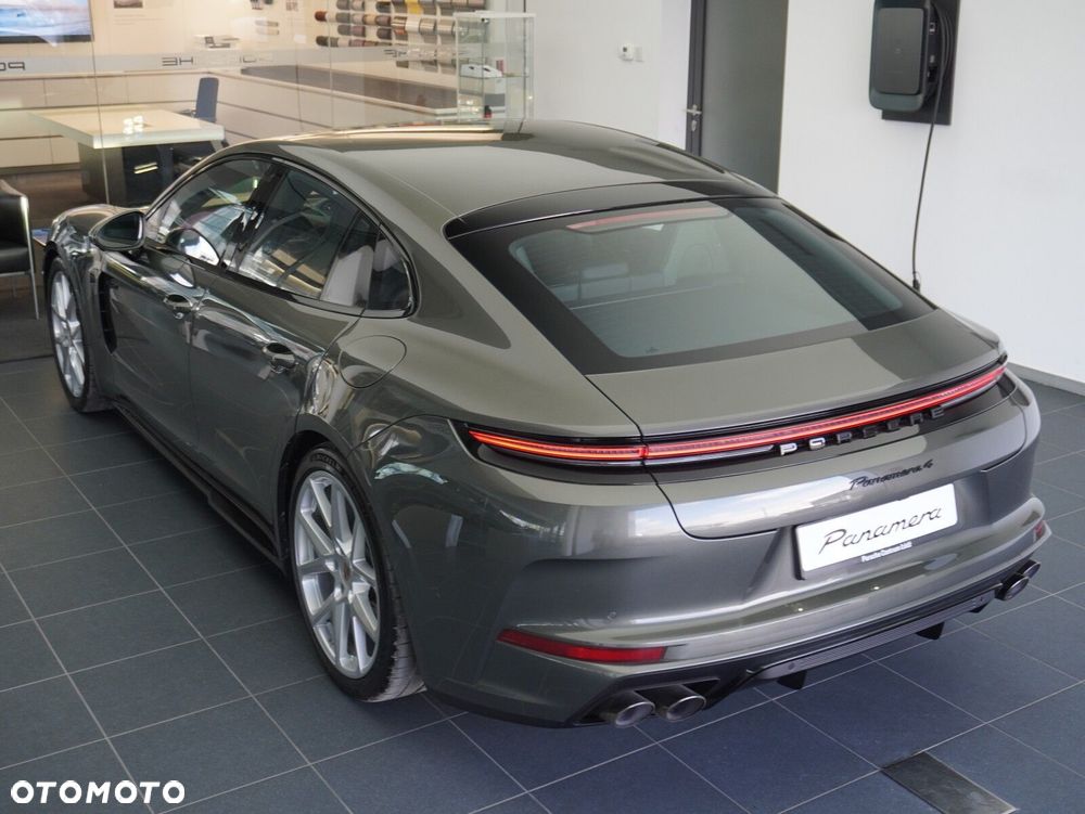 Porsche Panamera 4 E-Hybrid PHEV - 18