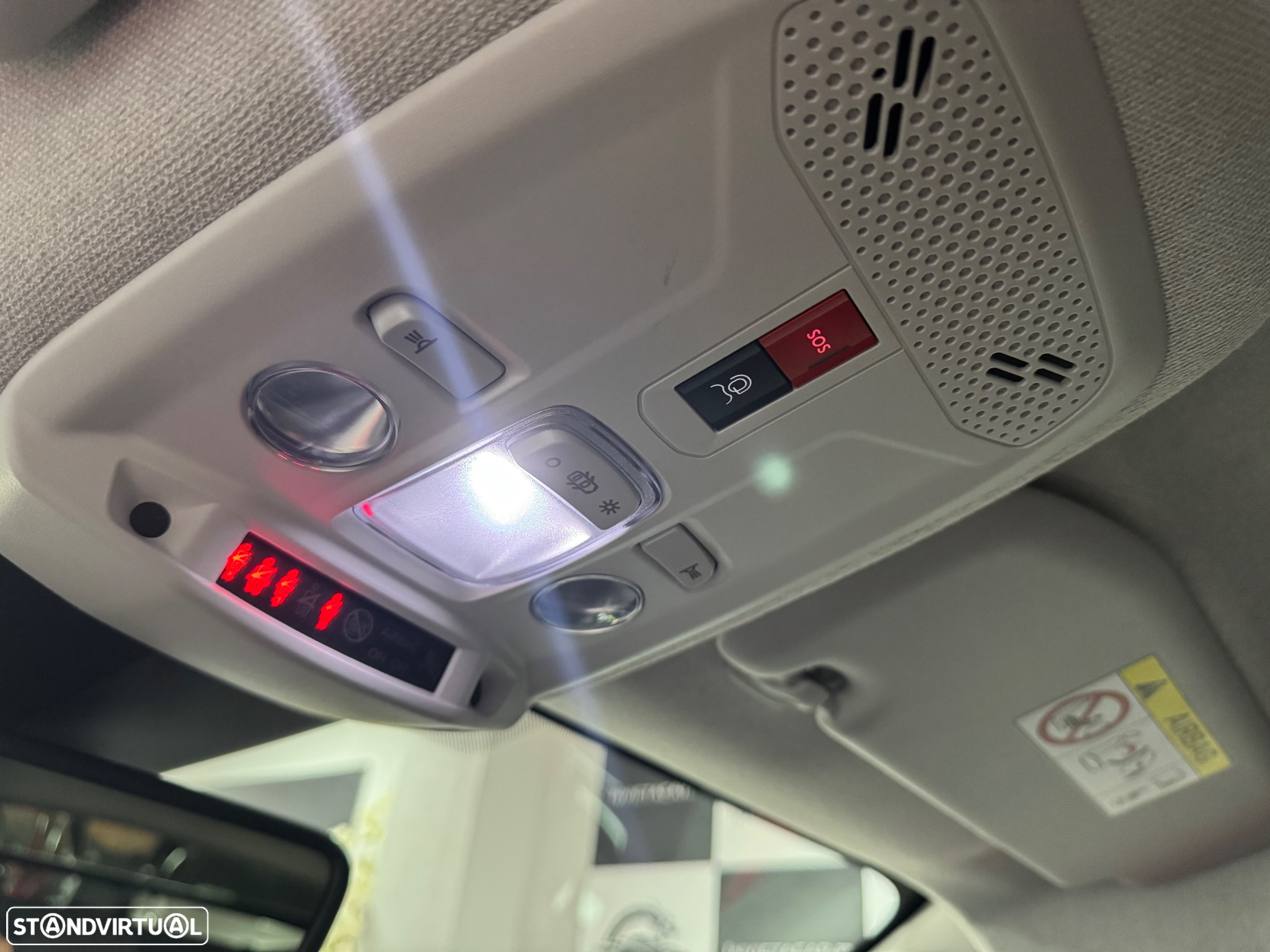 Citroën C4 PureTech 155 Stop&Start EAT8 SHINE - 47