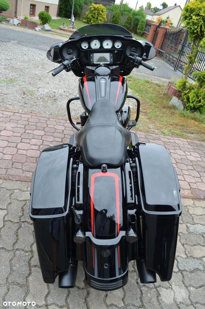 Harley-Davidson Touring Road King - 21