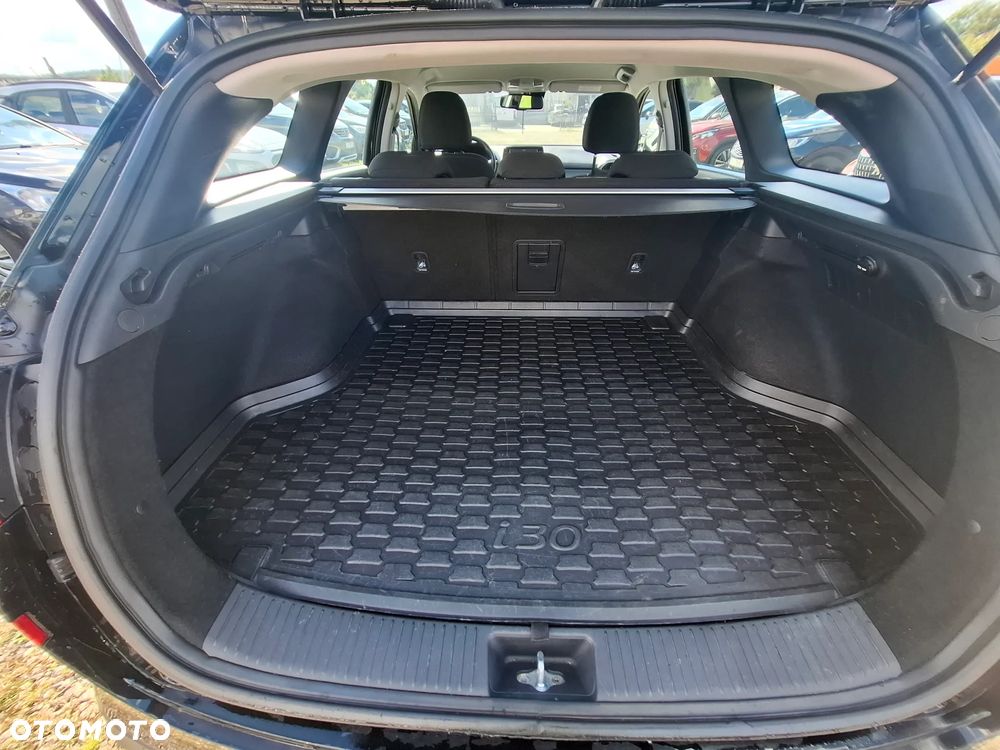 Hyundai i30 - 12