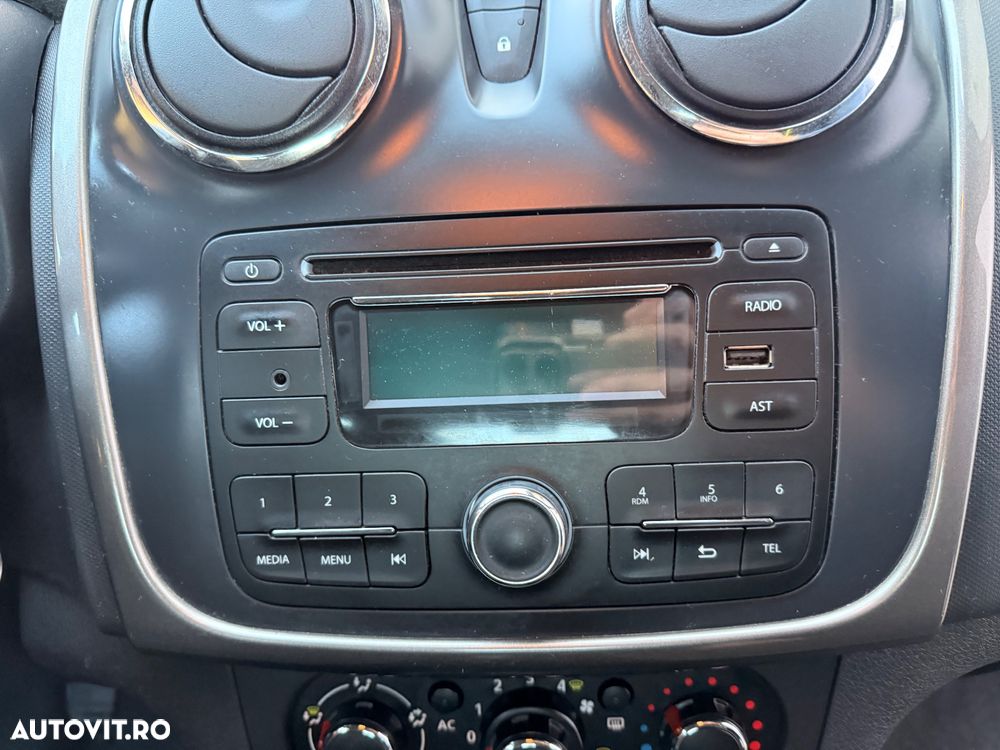 Dacia Sandero 1.2 16V 75 Laureate - 17