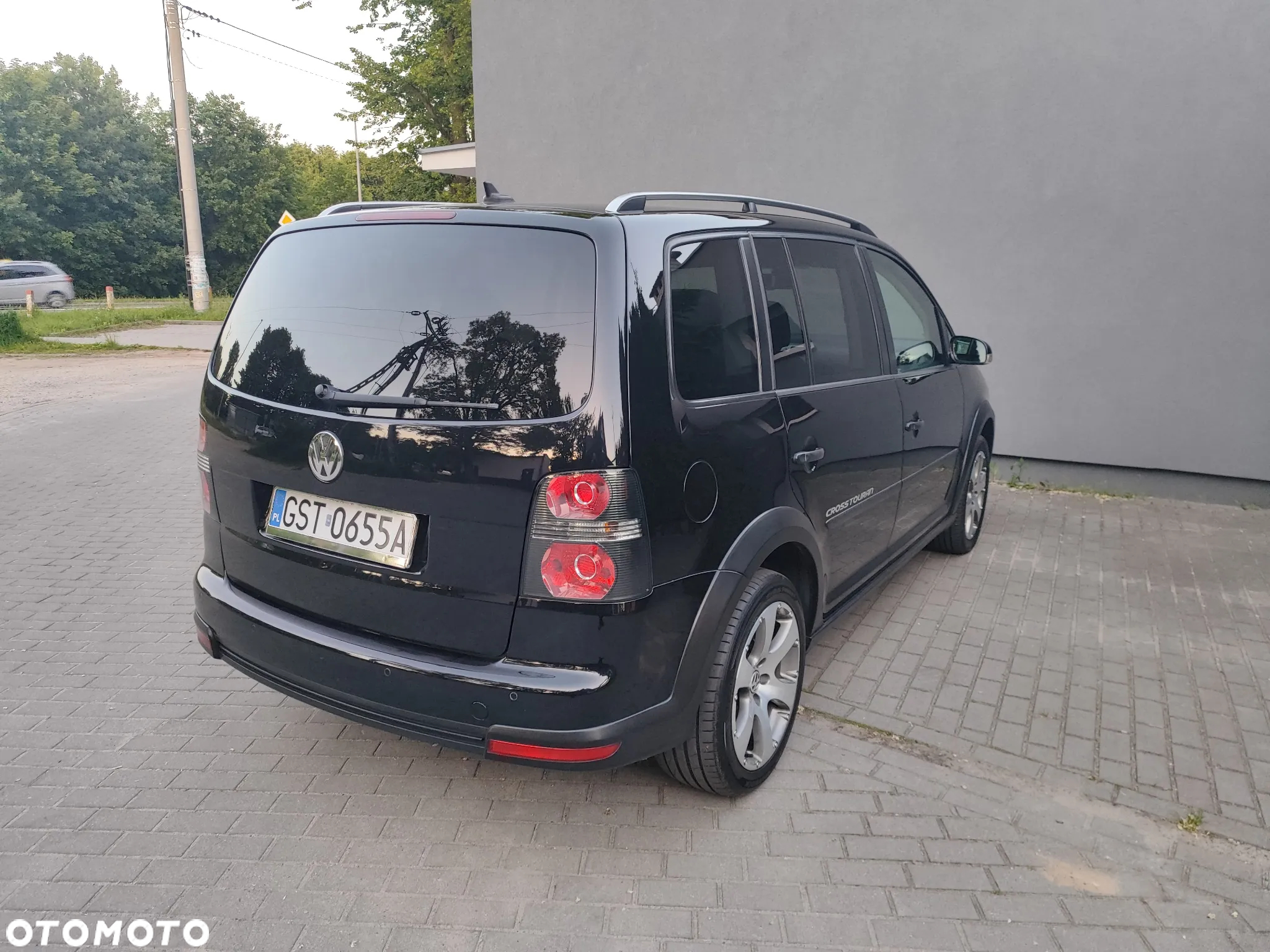 Volkswagen Touran 2.0 TDI DPF DSG Cross - 8