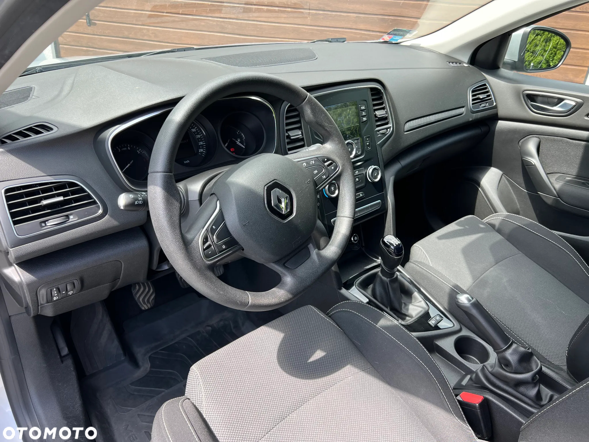 Renault Megane 1.6 SCe Life - 11