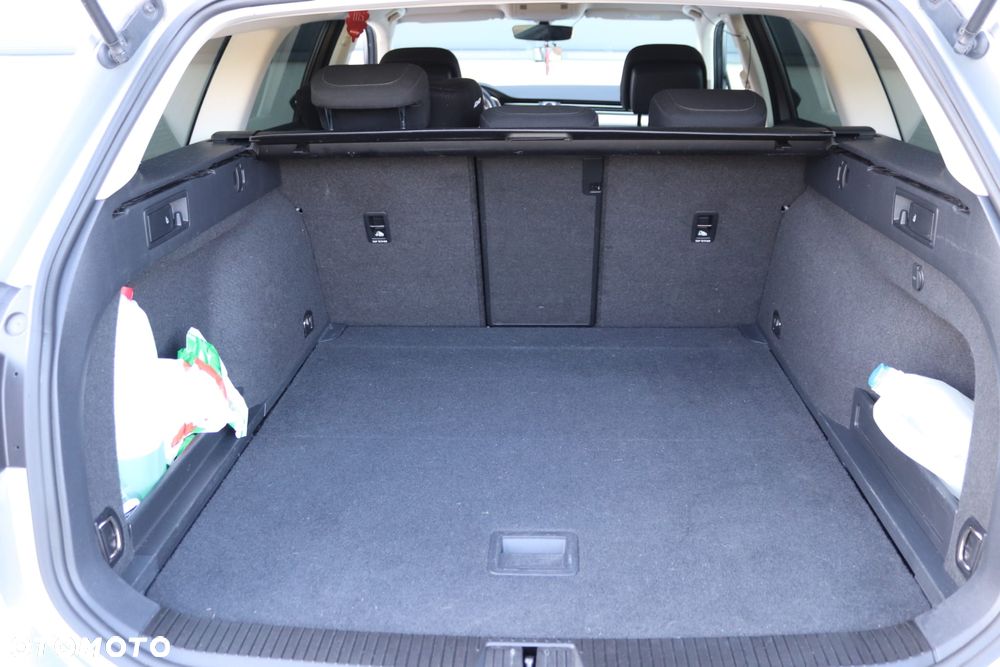 Volkswagen Passat 1.6 TDI BMT Comfortline - 19