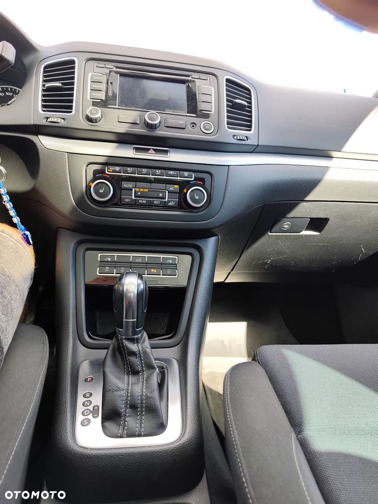 Volkswagen Sharan 2.0 TDI DSG Blue Motion Style - 25