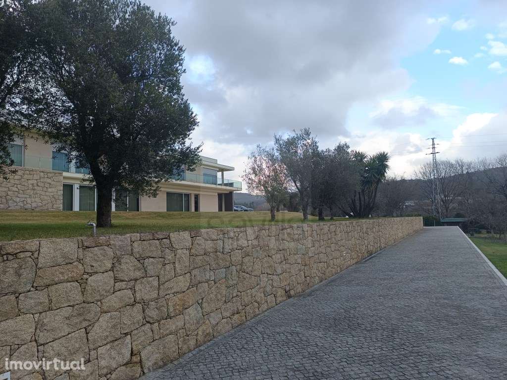 Moradia V5+1 com jardim em Macinhata da Seixa - Grande imagem: 5/60