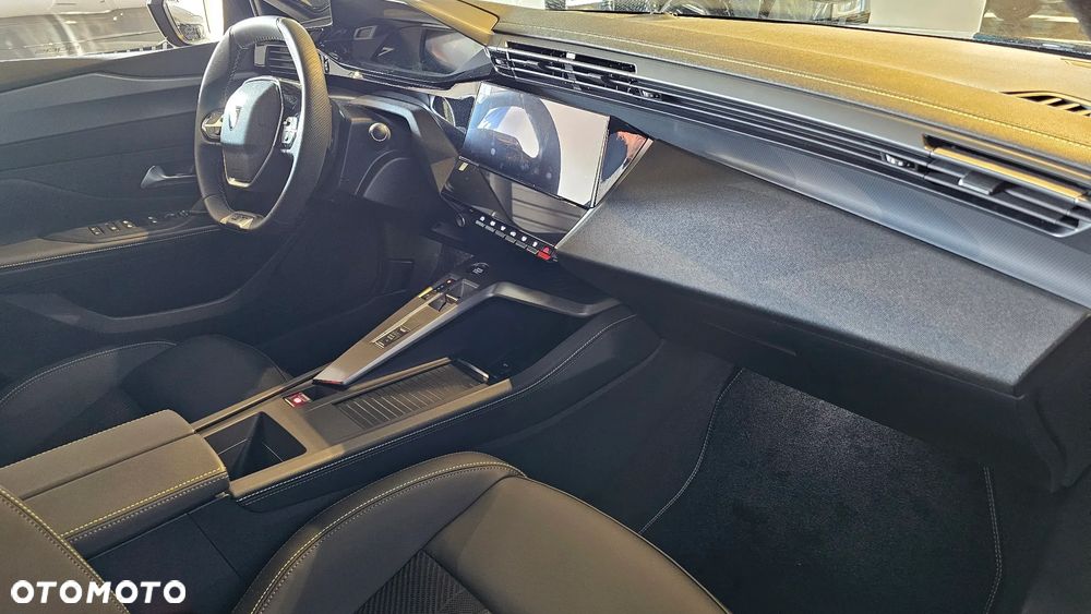 Peugeot 408 - 7