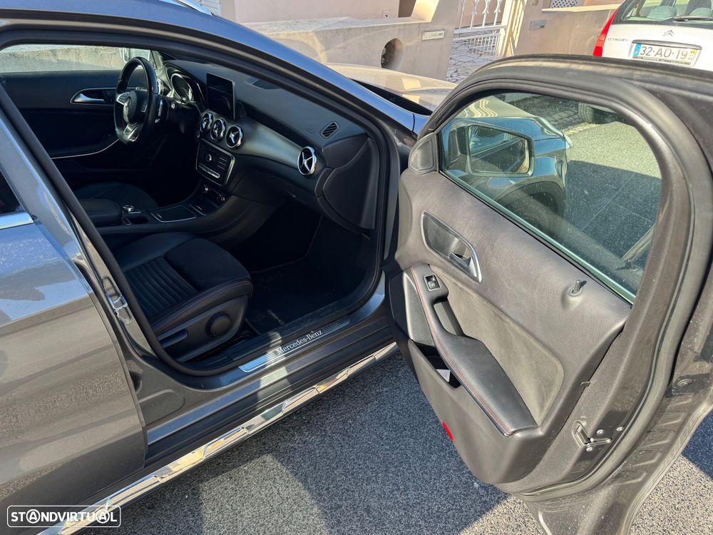 Mercedes-Benz CLA 180 - 11