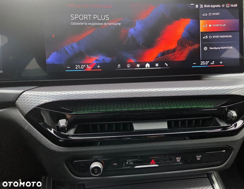 BMW Seria 3 330i xDrive M Sport - 38