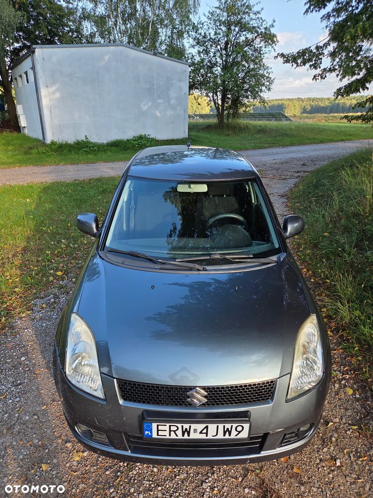 Suzuki Swift 2007 photo 5
