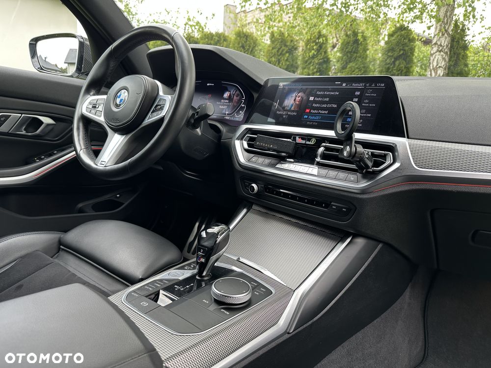 BMW Seria 3 330e M Sport - 11