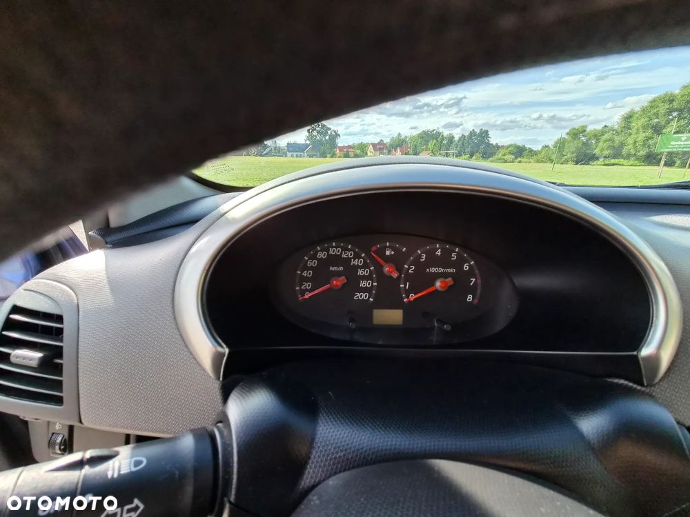 Nissan Micra 1.2 Visia + - 17