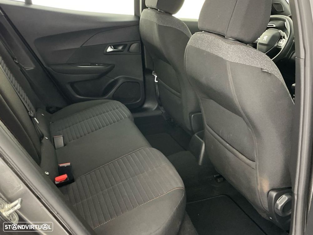 Peugeot 2008 1.2 PureTech Active Pack - 23