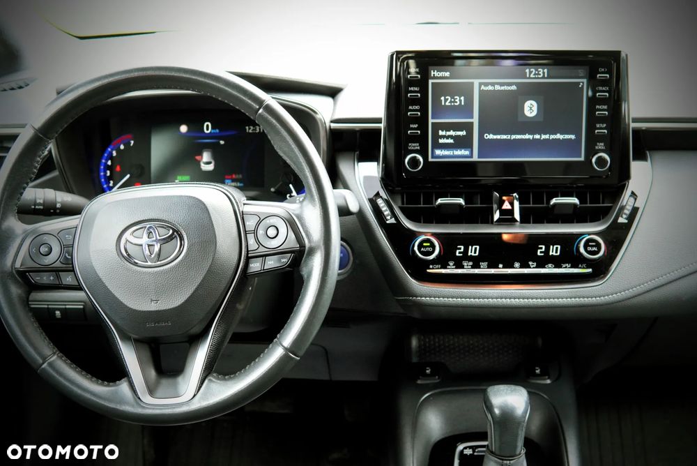 Toyota Corolla 1.8 Hybrid Comfort - 24