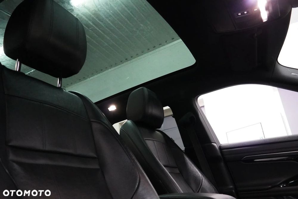 Land Rover Range Rover Evoque D180 R-Dynamic SE - 16