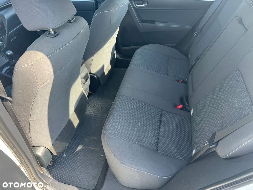 Toyota Corolla 1.4 D-4D Comfort - 6