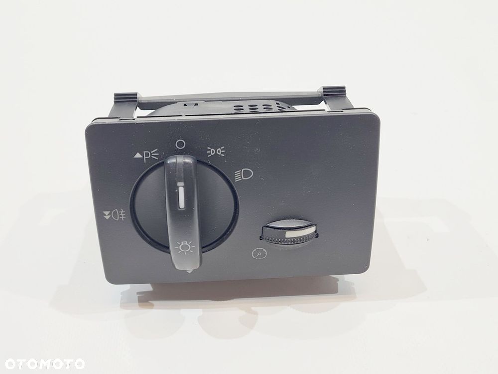 przełącznik włącznik świateł focus ii mk2 4m5t-13a024-ga - 1