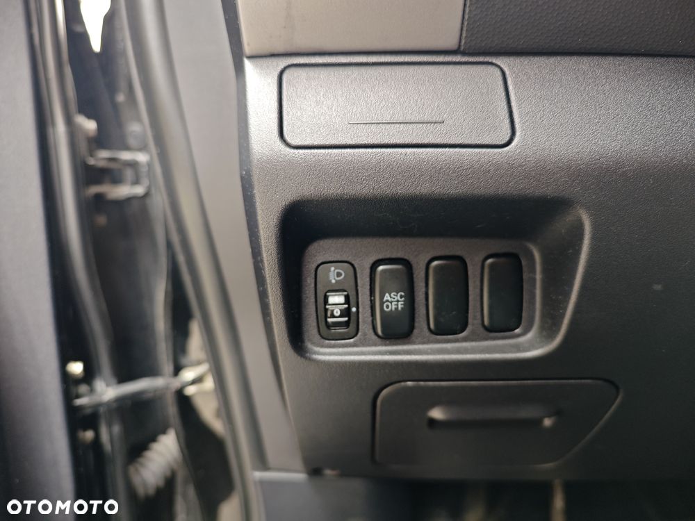 Mitsubishi Outlander 2.2 DI-D 4WD Instyle - 7